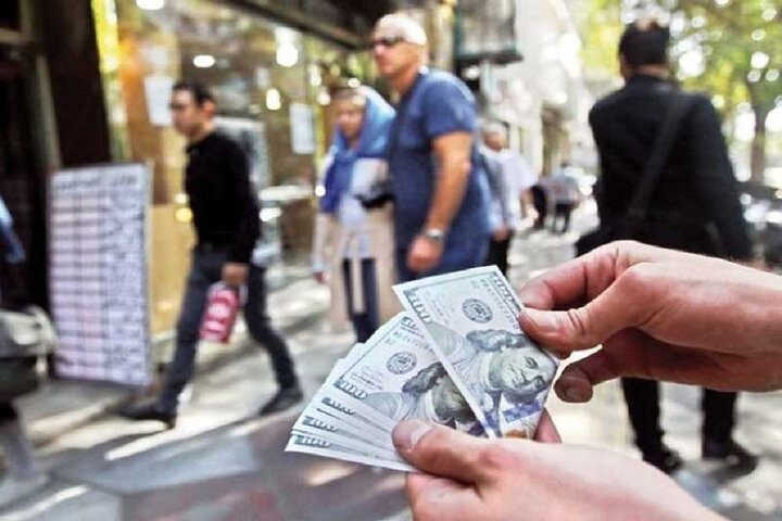 قیمت جدید دلار، یورو و سایر ارزها امروز ۱۳ خرداد ۱۴۰۴/ دلار جهشی ماند