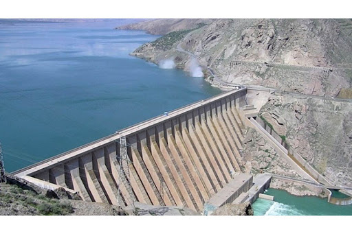 نیروگاه‌های برق‌آبی تنها توان رفع ۵ درصد از کمبود برق را دارند/ آدرس غلط وزیر نیرو