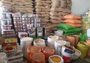بنکداران از تاثیر مستقیم نوسانات ارزی بر قیمت کالاهای اساسی خبر دادند