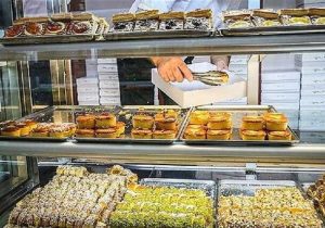 شیرینی شب یلدا تامین است/ قیمت گذاری دستوری نداریم