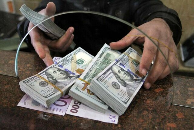 کاهش ۲ میلیارد دلاری تامین ارز کشور/ اثرات مکانیسم ماشه؟
