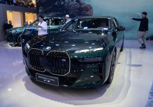 خودروسازان در چین دوباره قیمت‌ها را کاهش دادند