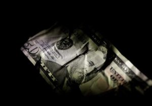 سایه روشن خداحافظی با دلار دولتی