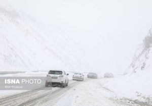 چالوس و آزادراه راه تهران- شمال همچنان مسدود است/ تردد روان در برخی محورها