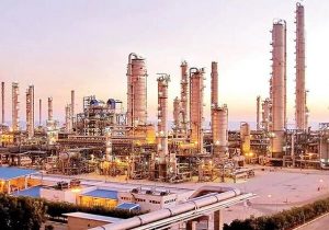ظرفیت تولید محصولات پتروشیمی به ۱۰۰ میلیون تن رسید