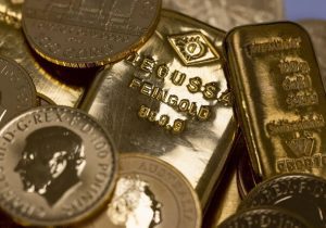 قیمت اونس طلا ۳۰۰ دلار دیگر ریخت