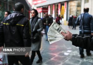 کارنامه ۴۷ سال ارزپاشی/ دلار ارزان نشد که نشد!