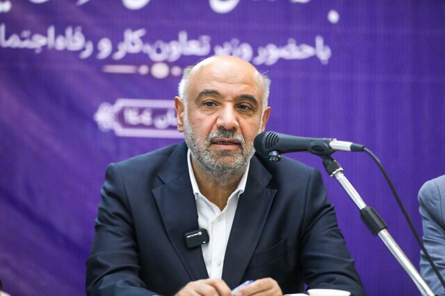 جزئیات بسته حمایت از کسب و کارهای آسیب دیده/ امکان بازنگری دستمزد در شهریور ۱۴۰۶
