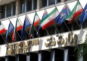 وزیر نفت: دست انتقام الهی توسط سربازان رهبر، گریبان دشمنان را خواهد گرفت