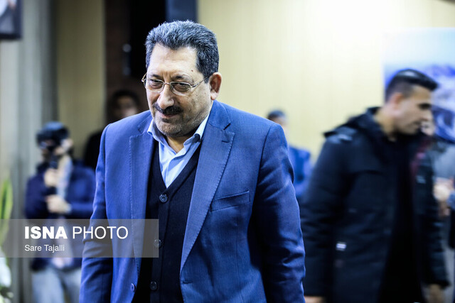اتابک: اجازه توقف تولید را نمی‌دهیم/ موانع حذف می‌شود