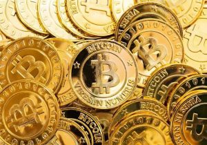 بیت‌کوین تاج دلار را از آن خود خواهد کرد؟