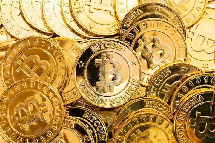 بیت‌کوین تاج دلار را از آن خود خواهد کرد؟
