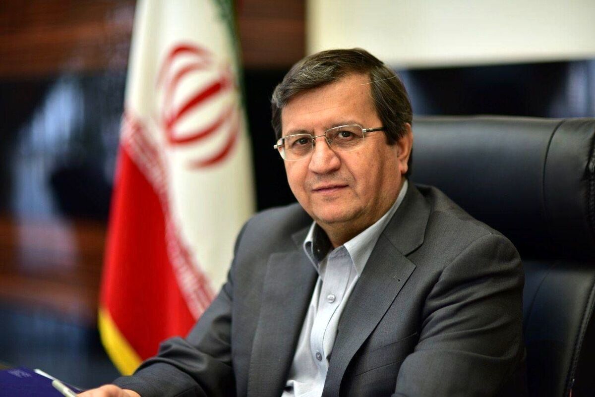 همتی: ۲ میلیارد دلار ارز صنایع تامین می‌شود
