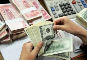 امکان فروش ارز صادراتی به بانک‌ها و واردکنندگان با نرخ توافقی فراهم شد