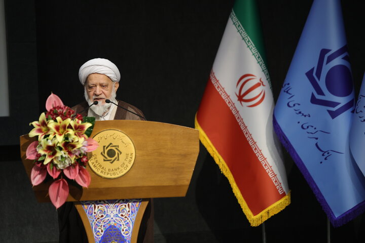 بانک‌ها برای تامین مالی نباید نرخ‌گذاری کنند/ خلق پول، دست‌درازی در جیب مردم است