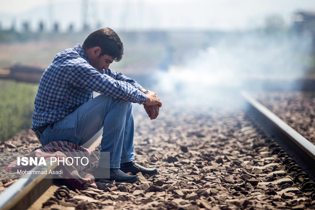 ماه‌های دور از کار!
